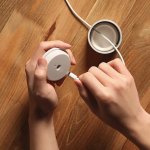 Elago D Stand Lightning Charging Station - док станция за iPhone, iPad mini, Siri Remote, Magic Mouse и Airpods (черна) 5