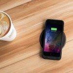 Mophie Juice Pack Air - удароустойчив кейс с вградена батерия 2420mAh и безжично зареждане за iPhone 8 Plus, iPhone 7 Plus (черен) 7