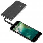 Comma iTravel Power Bank 7000mAh - външна батерия 7000mAh с вграден MFI Lightning кабел за Apple продукти и USB изход за други утсройства (черен) 7