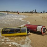 AquaJam AJ2 Waterproof IPX7 Speaker - водоустойчив безжичен спийкър с микрофон и вградена батерия за мобилни устройства (сив) 4