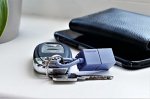 Urbanears The Tenacious Key Chain MFI Lightning Cable - сертифициран Lightning кабел, тип ключодържател за всички устройства с Lightning порт (син) 2