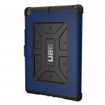 Urban Armor Gear Metropolis Folio Case - удароустойчив хибриден кейс от най-висок клас за iPad 5 (2017), iPad 6 (2018) (син-черен) 3